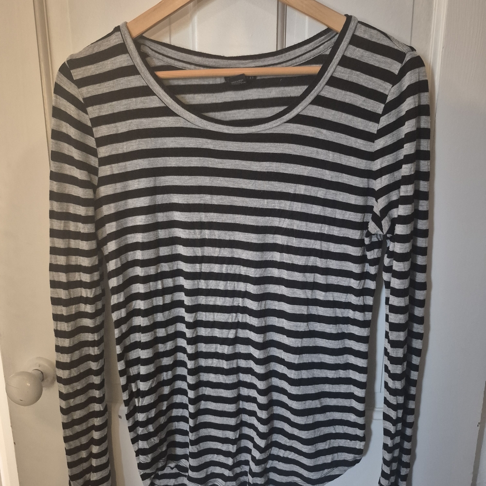 Forever 21 Black and Gray Striped Long Sleeve Top